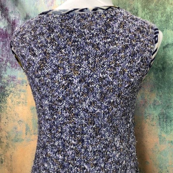 ๐ฅ Boucle Wool Knitted Vest with Buttons - Picture 2 of 8